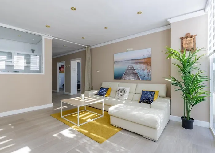 Con Sol De Paz Торремолинос